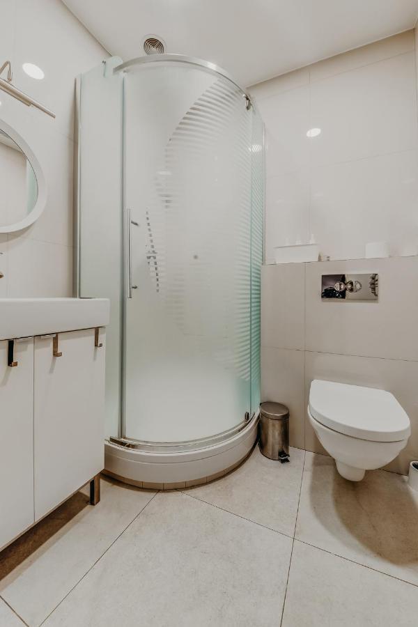 Spacious - 140 Square Meters Apartment, Centre *